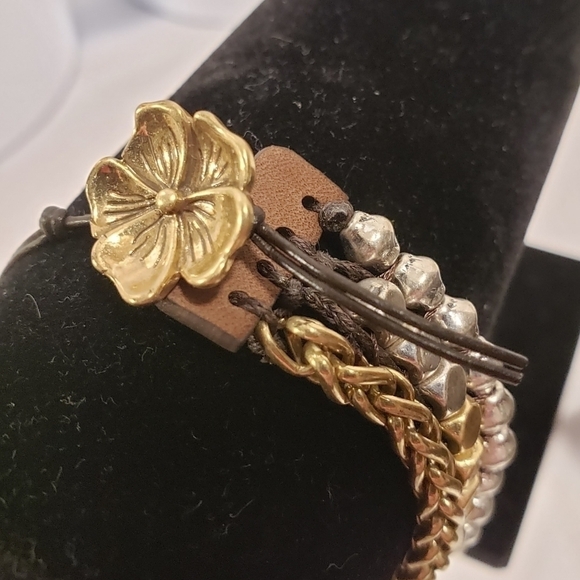 Lucky Brand Adjustable with Flower and 3 Rows of Beads/Braid - Picture 3 of 6